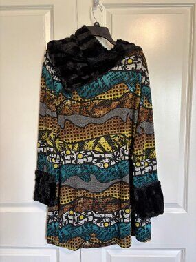 Woman's Isle Apparel Dress/ Tunic